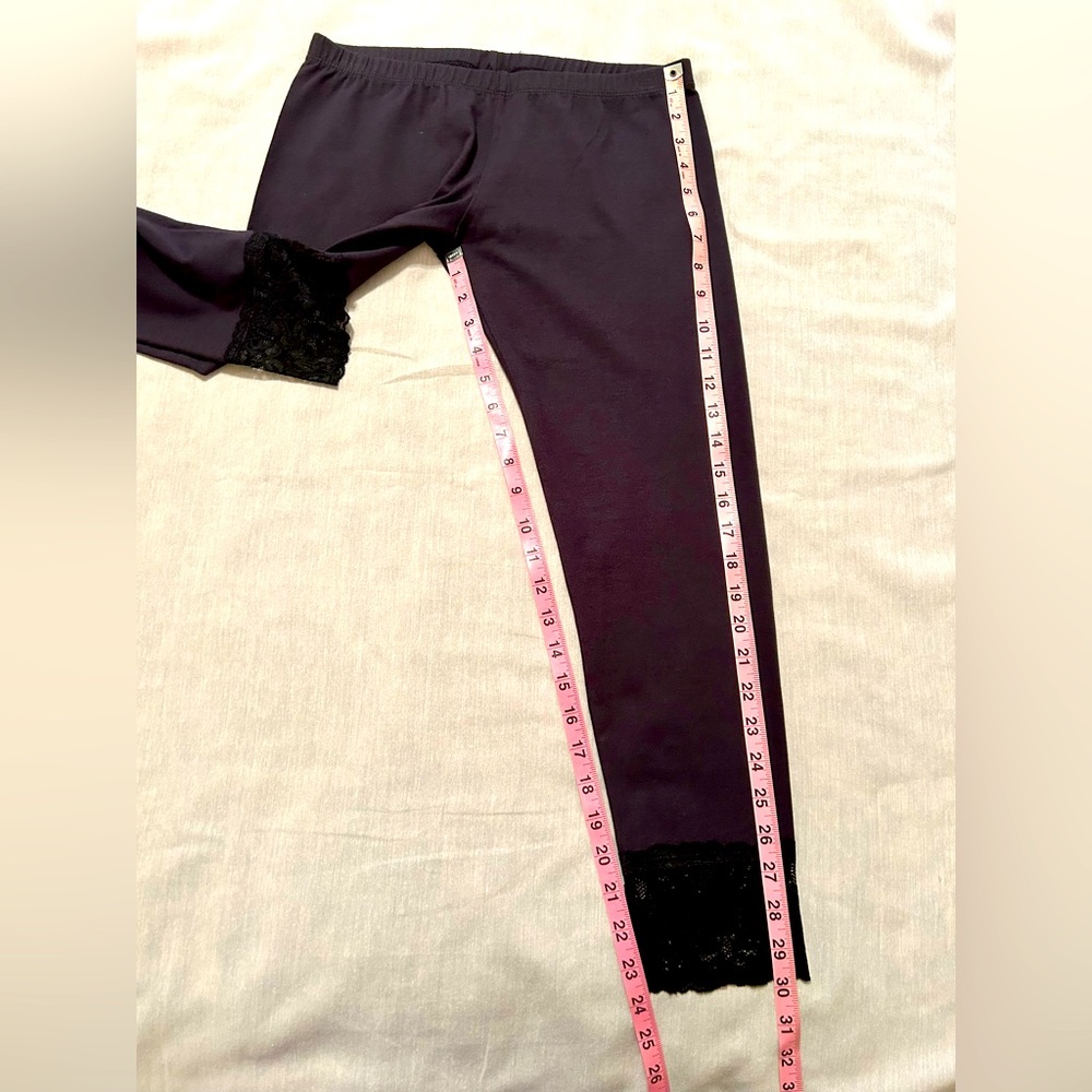 Capri Leggins Hem lace trim - Picture 3 of 7